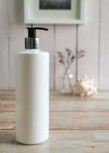 Load image into Gallery viewer, 500ml White &quot;Mrs Hinch&quot; Style Plastic Bottles with 24mm 410 Silver/Black Lotion Pump