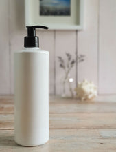 Load image into Gallery viewer, 500ml White &quot;Mrs Hinch&quot; Style Plastic Bottles with 24mm 410 Black Lotion Pump